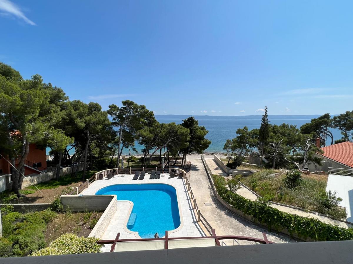סומרטין Vila Vera Seafront Apartments מראה חיצוני תמונה