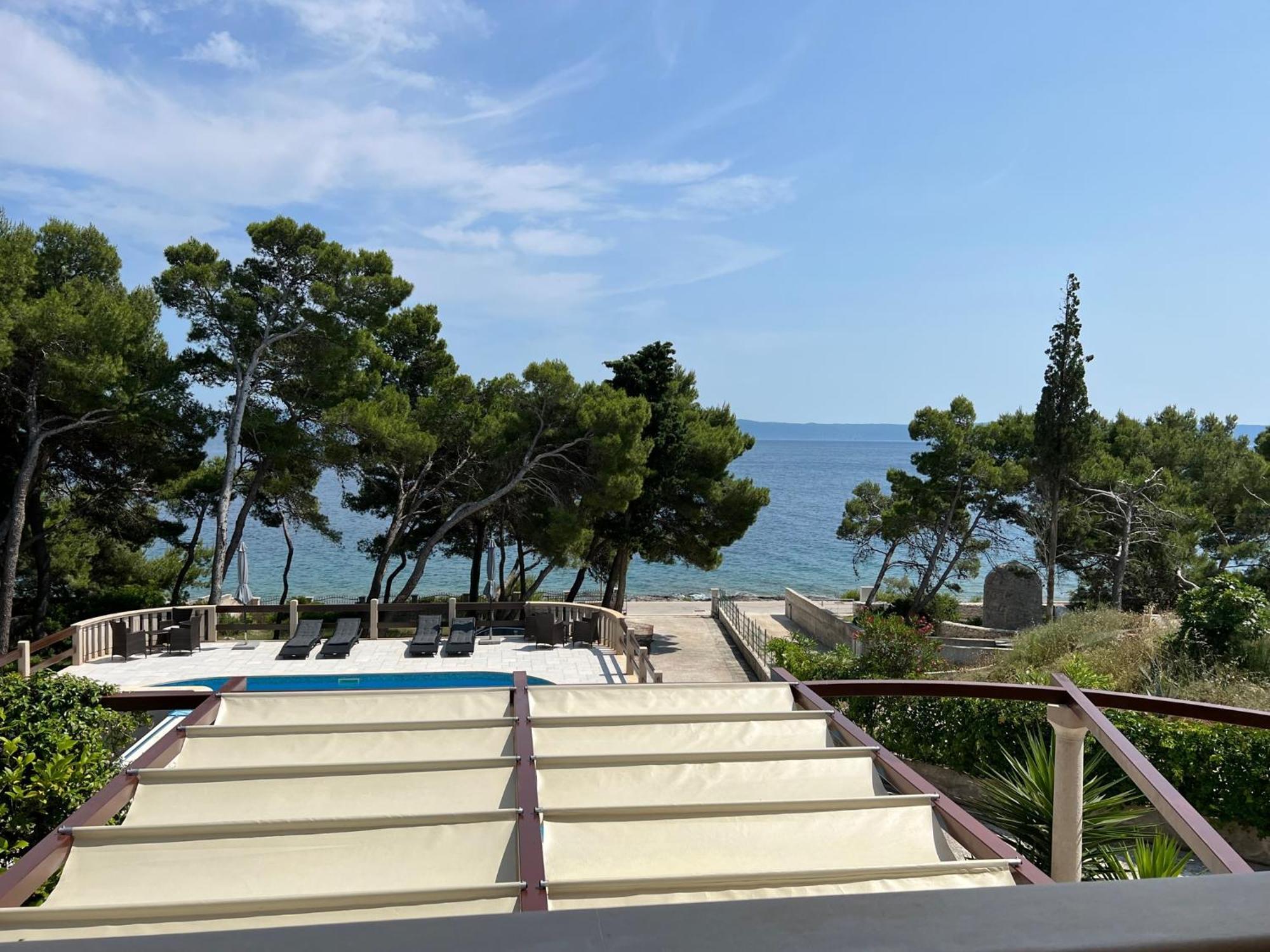 סומרטין Vila Vera Seafront Apartments חדר תמונה