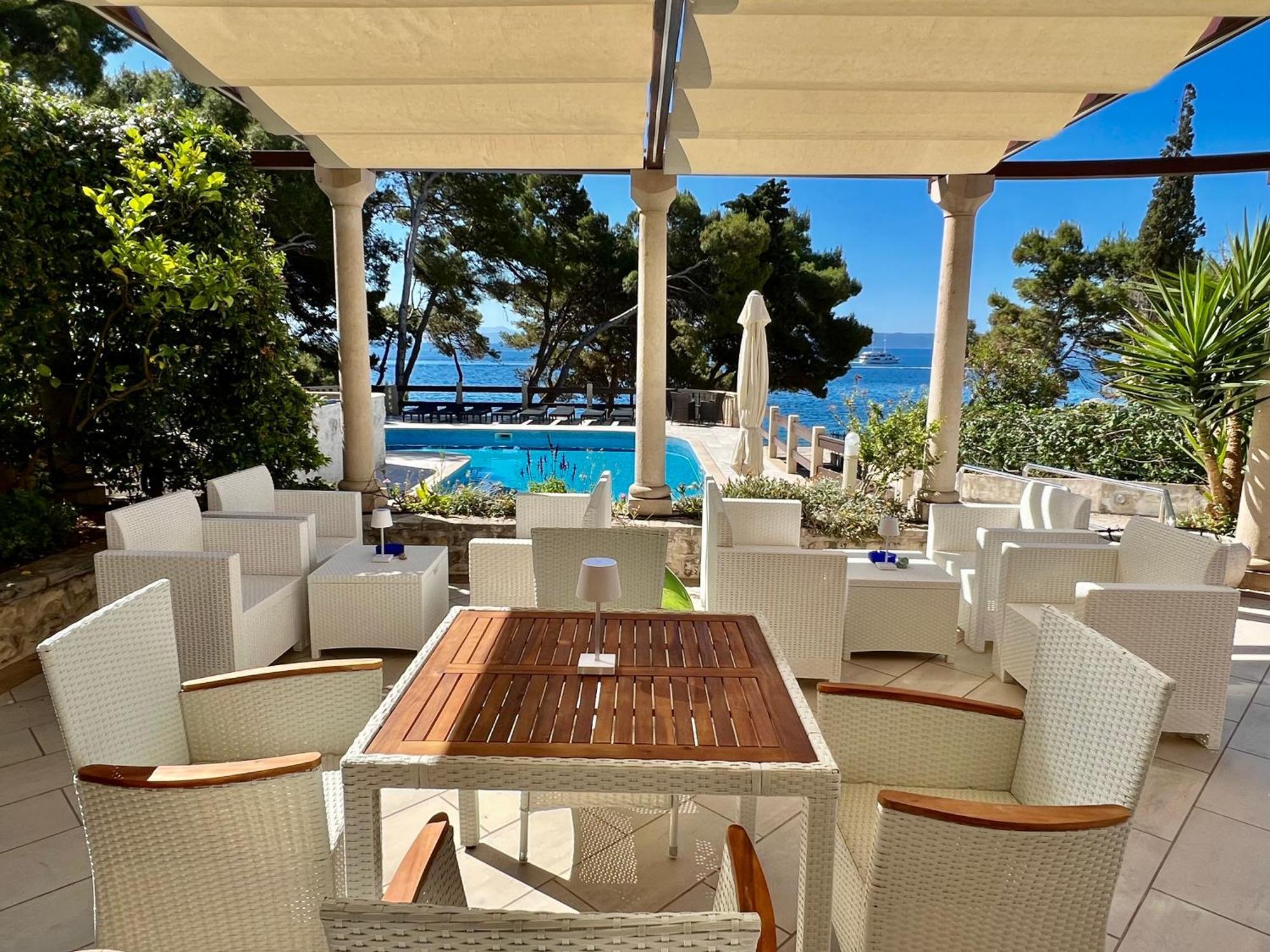 סומרטין Vila Vera Seafront Apartments מראה חיצוני תמונה