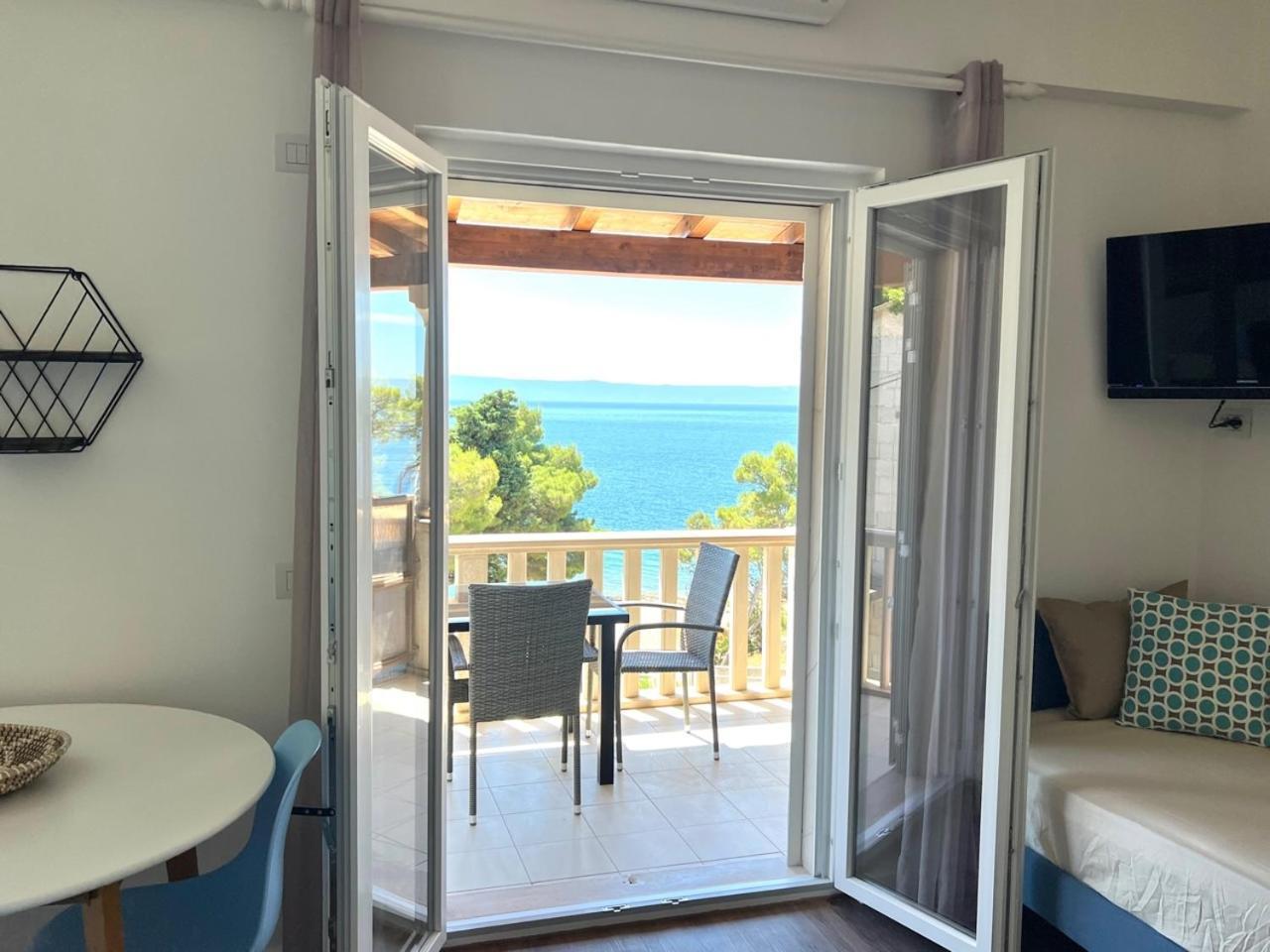 סומרטין Vila Vera Seafront Apartments מראה חיצוני תמונה
