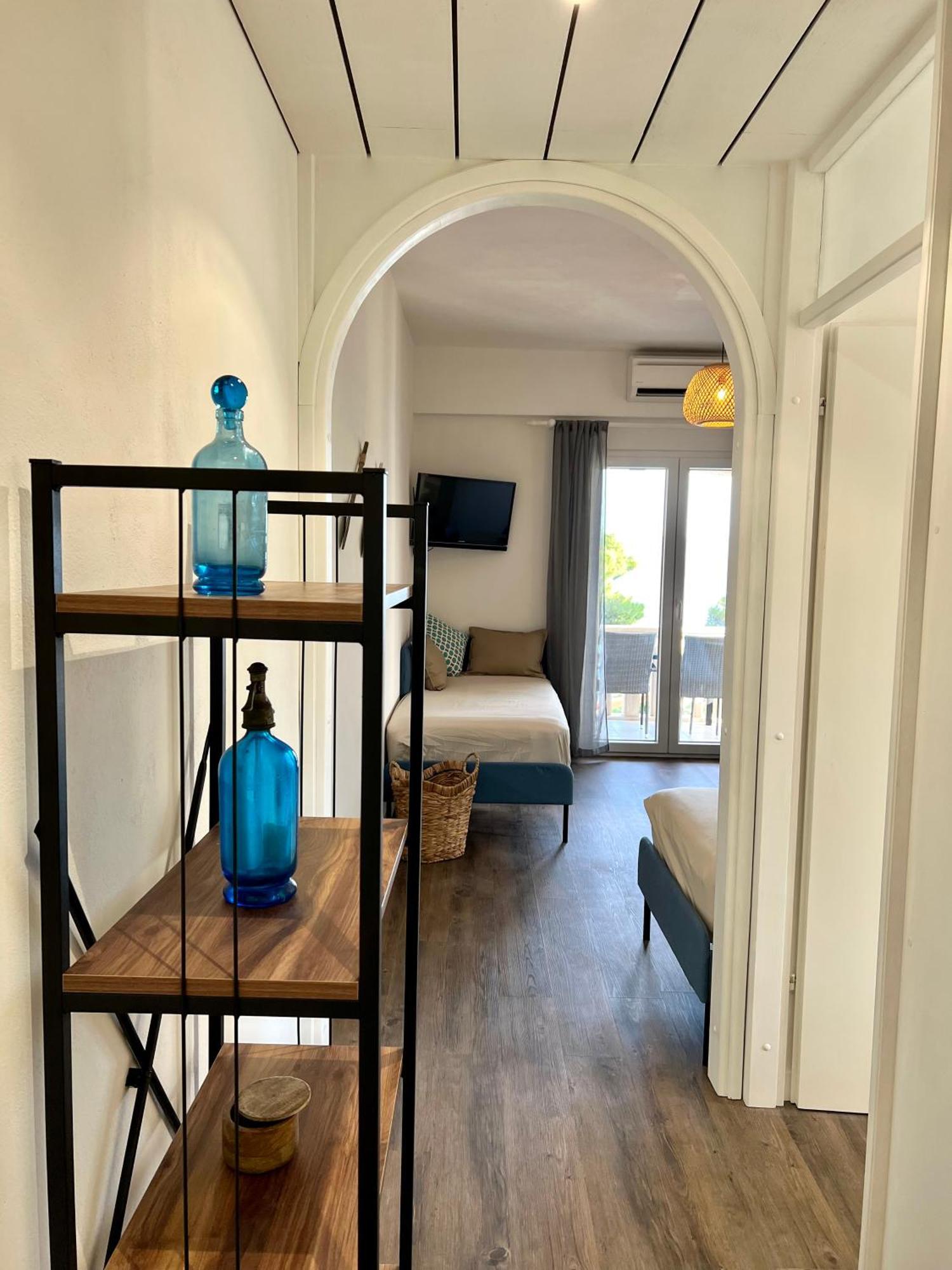 סומרטין Vila Vera Seafront Apartments מראה חיצוני תמונה