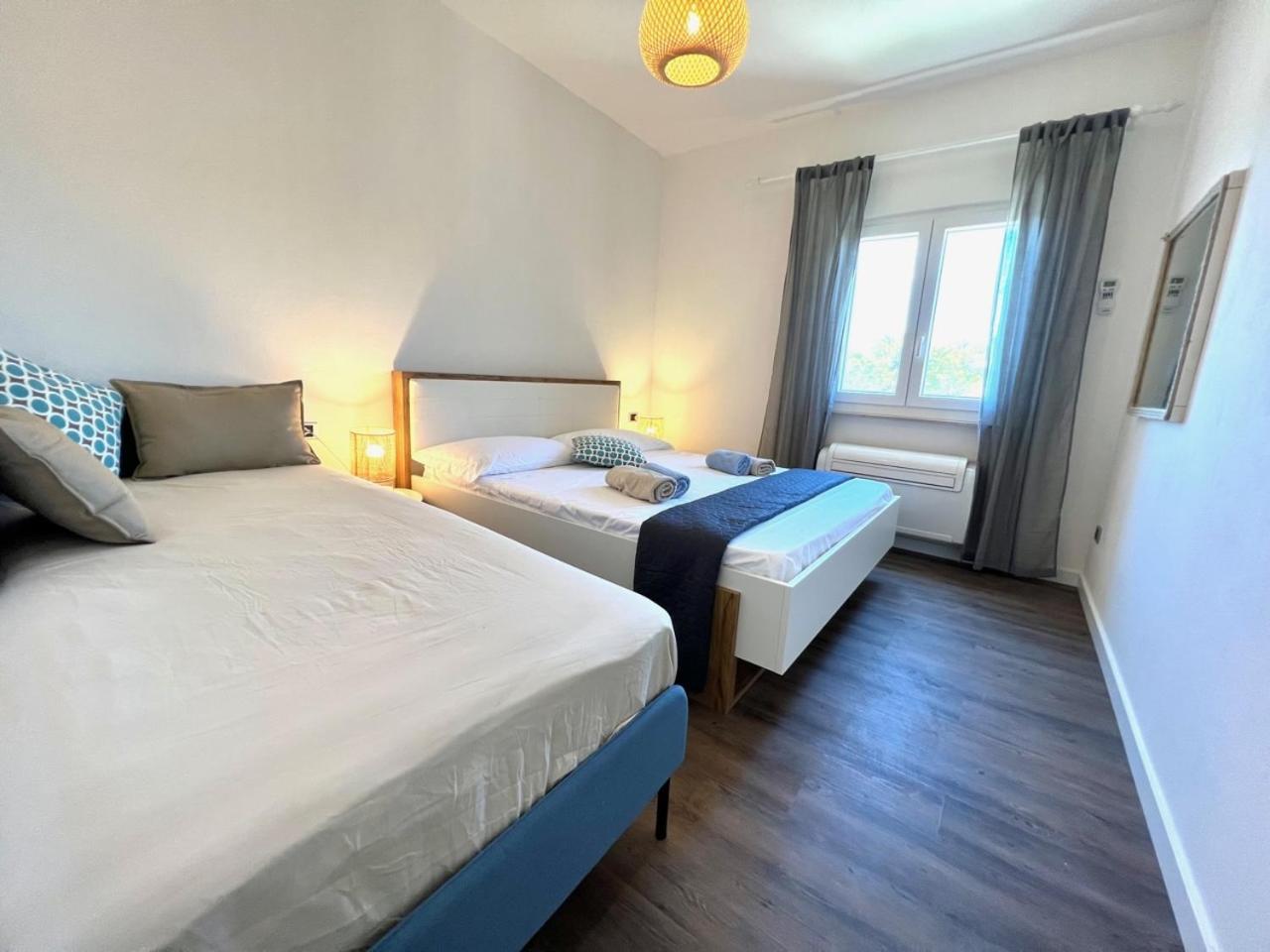 סומרטין Vila Vera Seafront Apartments מראה חיצוני תמונה