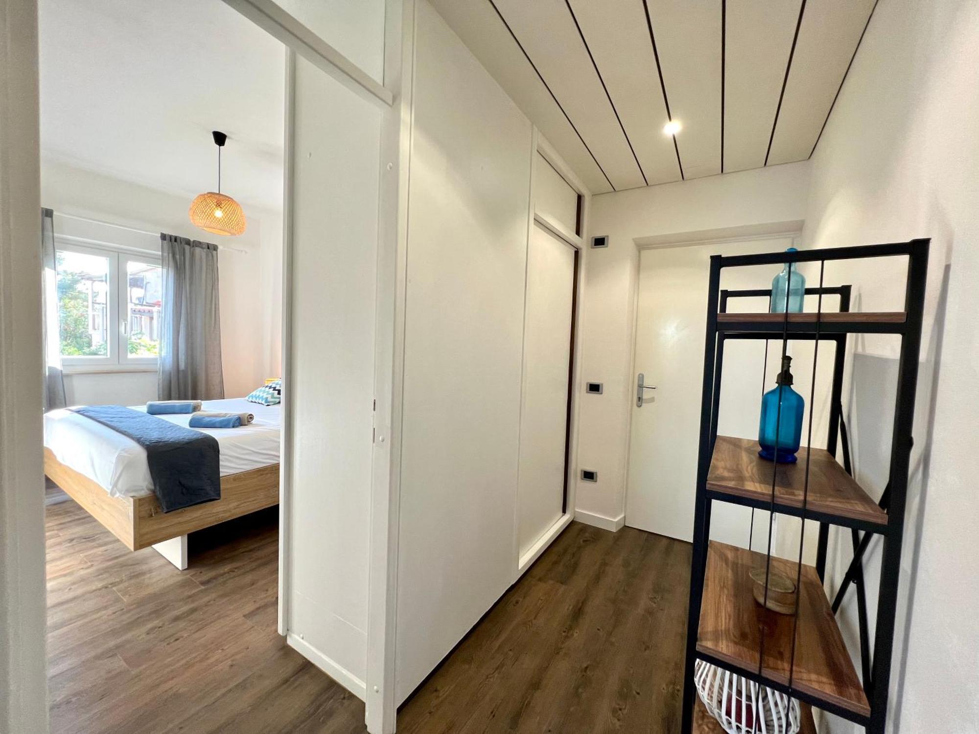 סומרטין Vila Vera Seafront Apartments מראה חיצוני תמונה
