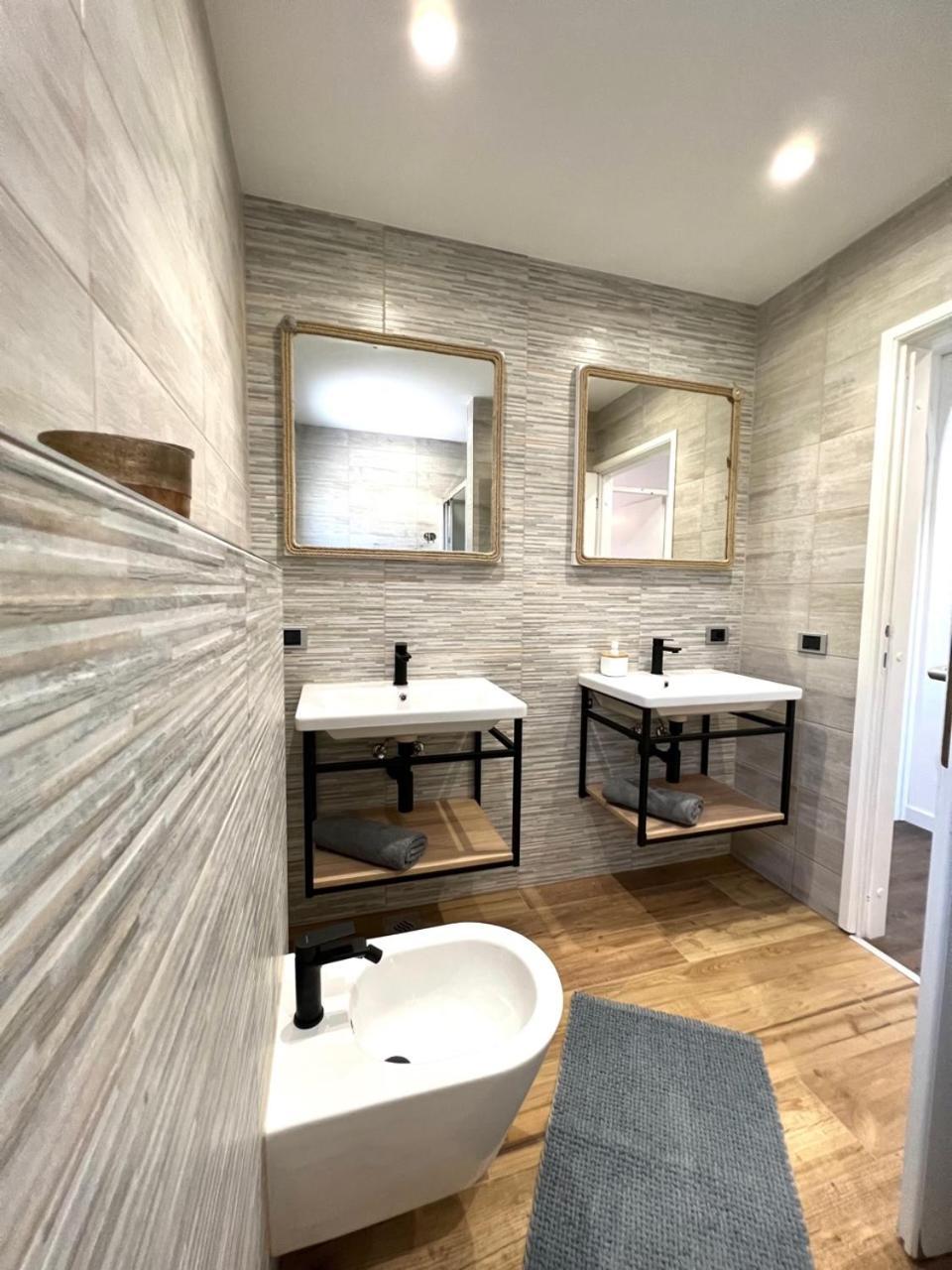 סומרטין Vila Vera Seafront Apartments מראה חיצוני תמונה
